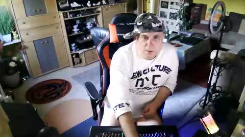 google5001 online show from October 2, 3:41 pm