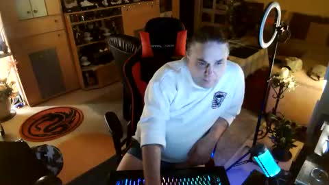 google5001 online show from October 17, 10:45 pm