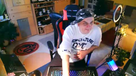 google5001 online show from February 16, 1:40 pm