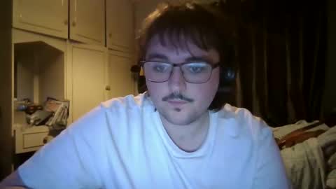 Snapshot of goonerpiggie chatting on November 1, 5:48 pm goonerpiggie online show from November 1, 5:48 pm