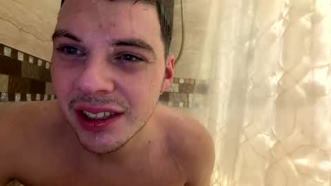 Snapshot of gorgemaster chatting on December 21, 6:31 am gorgemaster online show from December 21, 6:31 am