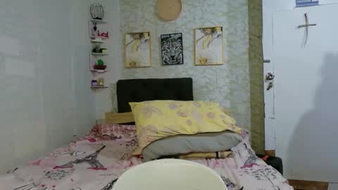 Snapshot of gorgeneviev69 chatting on April 7, 4:51 pm geneviev online show from April 7, 4:51 pm