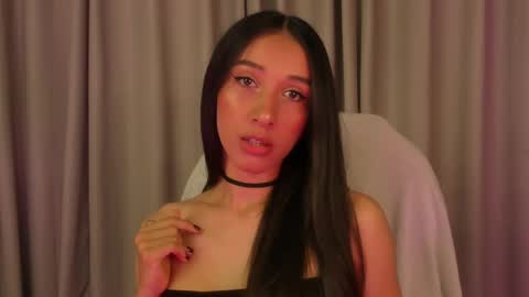 Snapshot of gorgeous_brunette chatting on March 2, 8:59 am Rose online show from March 2, 8:59 am