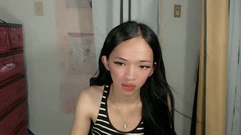 Snapshot of gorgeous_celestine chatting on June 12, 6:23 am tine online show from June 12, 6:23 am