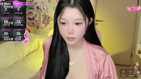 Snapshot of gorgeous_girl33 chatting on October 4, 6:00 am gorgeous girl33 online show from October 4, 6:00 am