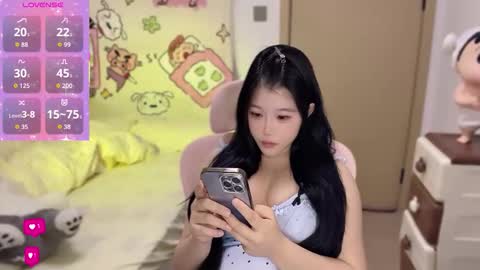 Snapshot of gorgeous_girl33 chatting on November 3, 9:16 pm gorgeous girl33 online show from November 3, 9:16 pm