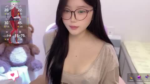 Snapshot of gorgeous_girl33 chatting on February 26, 11:59 pm gorgeous girl33 online show from February 26, 11:59 pm