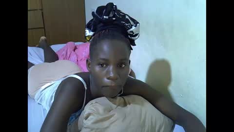 Snapshot of gorgeous_maya1 chatting on December 1, 12:59 am gorgeous_maya1 online show from December 1, 12:59 am