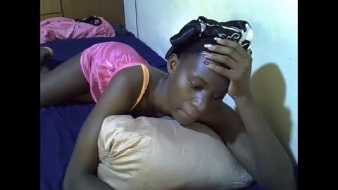 Snapshot of gorgeous_maya1 chatting on December 5, 3:15 am gorgeous_maya1 online show from December 5, 3:15 am