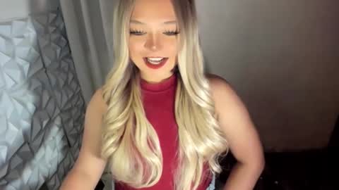 Snapshot of gorgeousamandarose chatting on May 22, 4:56 pm Amanda rose online show from May 22, 4:56 pm