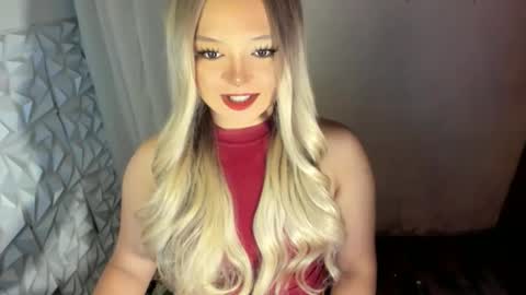 Snapshot of gorgeousamandarose chatting on May 24, 6:18 am Amanda rose online show from May 24, 6:18 am