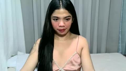 gorgeouspinay_gwen online show from March 19, 4:11 pm