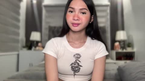 D I A N A online show from July 22, 1:47 pm