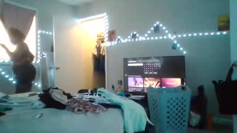 Sue Goddess online show from October 5, 3:10 pm