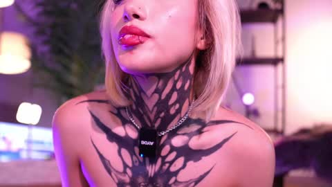 Snapshot of goth_dolll chatting on December 14, 9:45 pm sophie Special celebration a the beach 300k followers 3011 and 0112 online show from December 14, 9:45 pm