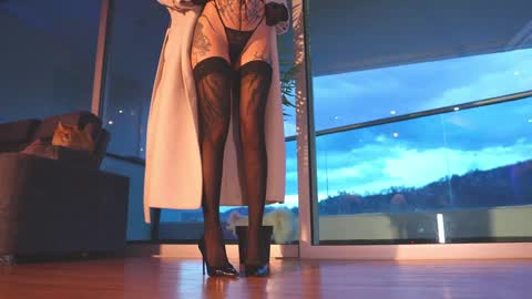 Snapshot of goth_dolll chatting on March 8, 11:18 pm sophie Special celebration a the beach 300k followers 3011 and 0112 online show from March 8, 11:18 pm