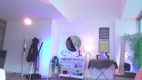 sophie  Special celebration a the beach 300k followers 3011 and 0112   online show from December 20, 8:16 pm