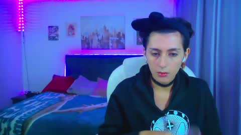 goth_minerva online show from June 6, 1:49 pm