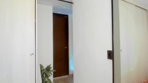 Snapshot of goth_ru chatting on December 7, 9:44 pm Russ online show from December 7, 9:44 pm