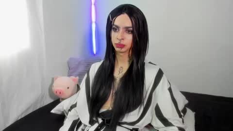 Snapshot of goth_ru chatting on December 16, 9:41 pm Russ online show from December 16, 9:41 pm