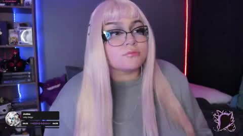 Snapshot of goth_stein chatting on July 2, 4:18 am Engel Please help me to reach 50 thumbs up online show from July 2, 4:18 am