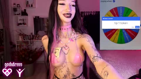 Snapshot of gothdesss chatting on March 8, 2:04 am online show from March 8, 2:04 am