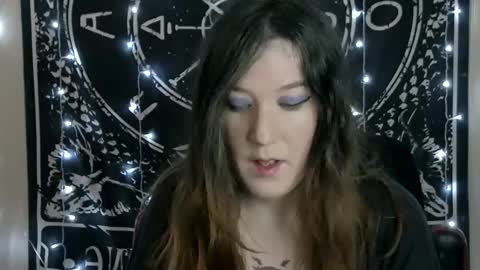 Snapshot of gothic_baddie chatting on February 9, 8:24 pm Vampira Nymph online show from February 9, 8:24 pm