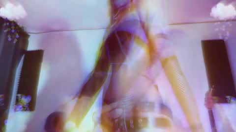 Snapshot of gothicute chatting on April 12, 8:41 am online show from April 12, 8:41 am
