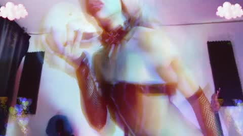 Snapshot of gothicute chatting on April 27, 4:54 am online show from April 27, 4:54 am