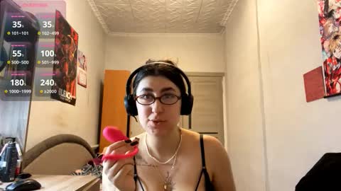 Snapshot of gotta_shine chatting on March 19, 5:50 pm Mamma Mia online show from March 19, 5:50 pm