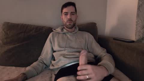 gottalovelatinas online show from December 4, 6:27 pm