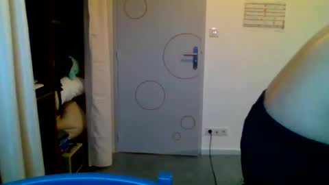 goura2000 online show from January 22, 3:40 pm