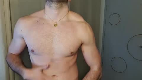 goura2000 online show from January 28, 10:56 pm