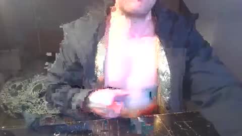 Snapshot of goura2000 chatting on April 2, 8:06 pm goura2000 online show from April 2, 8:06 pm