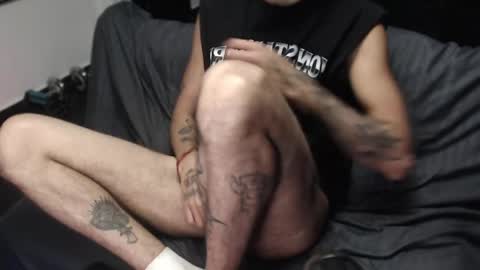 Snapshot of gowtherrrr_ chatting on March 31, 2:57 am Manolo modelo independiente online show from March 31, 2:57 am