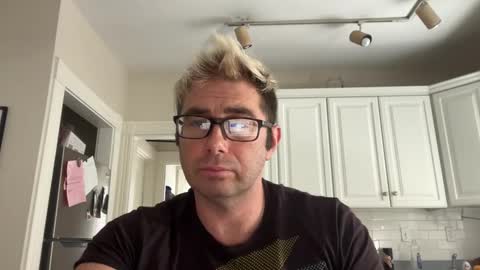 Snapshot of gr33nvap chatting on February 22, 7:12 pm Cuddleguy online show from February 22, 7:12 pm