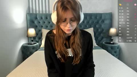 Snapshot of grace_blush chatting on November 29, 8:01 pm Grace online show from November 29, 8:01 pm