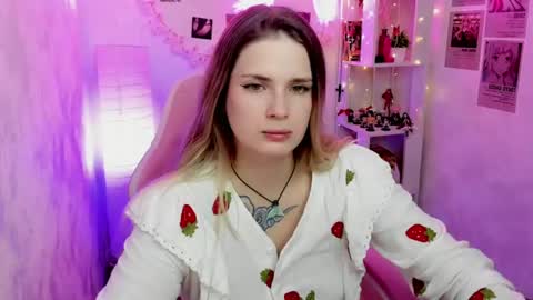 Snapshot of grace_floral chatting on July 2, 8:42 am Grace online show from July 2, 8:42 am