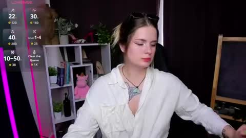 Snapshot of grace_floral chatting on July 30, 2:21 am Grace online show from July 30, 2:21 am