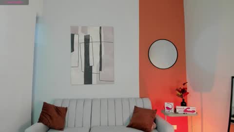 Zuly online show from December 17, 8:37 pm