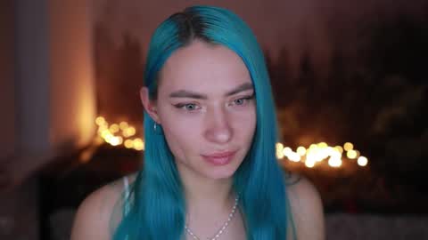 Snapshot of gracegreen chatting on December 15, 5:17 pm I will be glad to see you 30 N 1800 - 2300 gmt3 online show from December 15, 5:17 pm