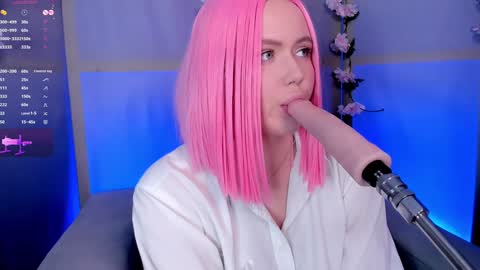 Snapshot of graceholly chatting on January 11, 6:45 am Hi call me Leia make me scream from 111155222333666999 online show from January 11, 6:45 am