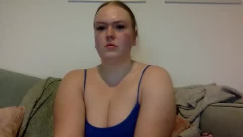 Snapshot of graceloves69 chatting on April 15, 7:58 pm Grace Loves online show from April 15, 7:58 pm