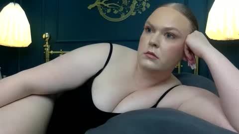 Snapshot of graceloves69 chatting on May 11, 9:15 am Grace Loves online show from May 11, 9:15 am