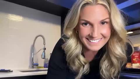 Gracie Mae online show from January 10, 9:10 pm