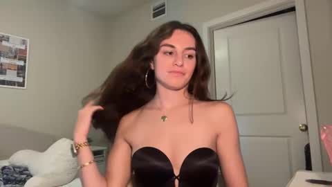 Gracie Smith online show from December 11, 7:09 am