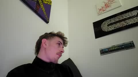 Snapshot of graff4 chatting on December 25, 3:49 pm Smallcom online show from December 25, 3:49 pm