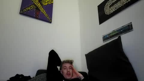 Snapshot of graff4 chatting on January 12, 7:42 pm Smallcom online show from January 12, 7:42 pm