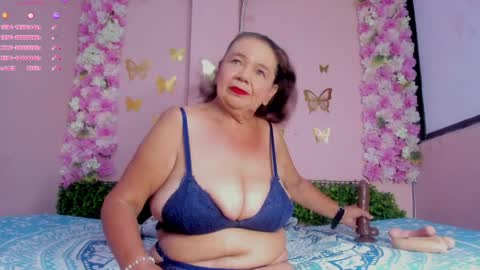 Mi Name is violeta  online show from March 31, 12:38 pm
