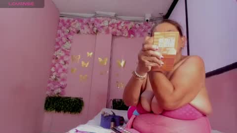 Mi Name is violeta  online show from May 5, 12:24 pm